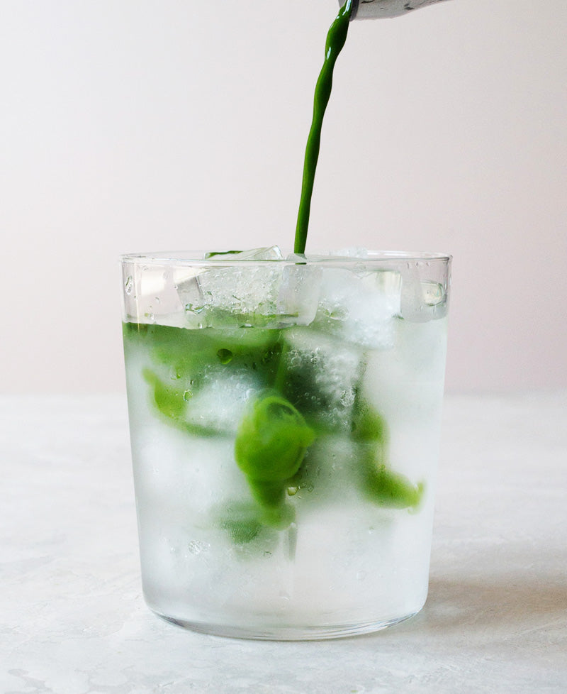 Matcha en energie: Waarom de boost langer duurt