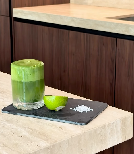 Matcha tonic: de bruisende zomertrend uitgelegd