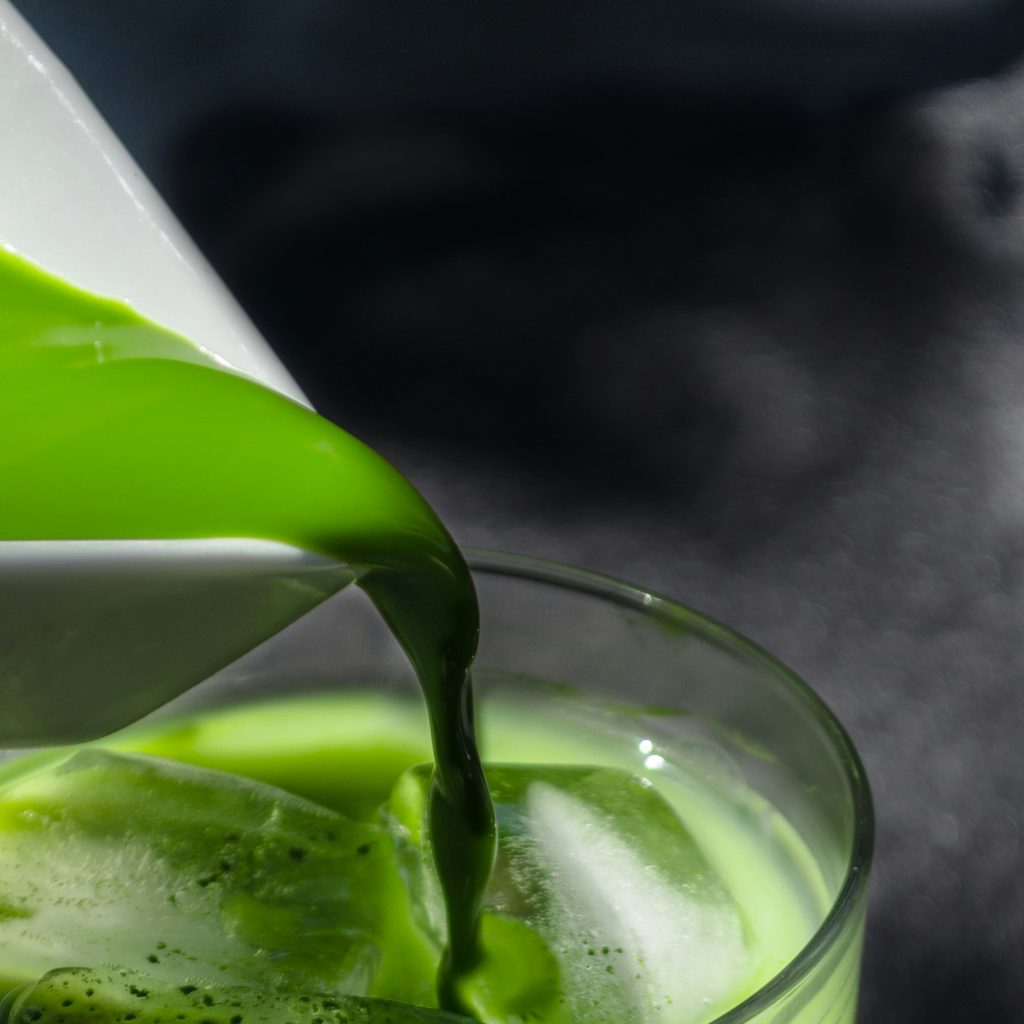 Matcha en medicijnen: waar moet je op letten?